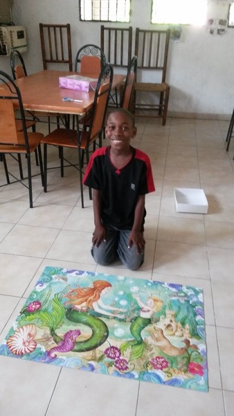 Djesly et son puzzle préféré...