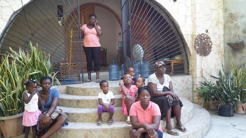 les 1ères mamans arrive le 1er jour d'ouverture avec leurs petits diables